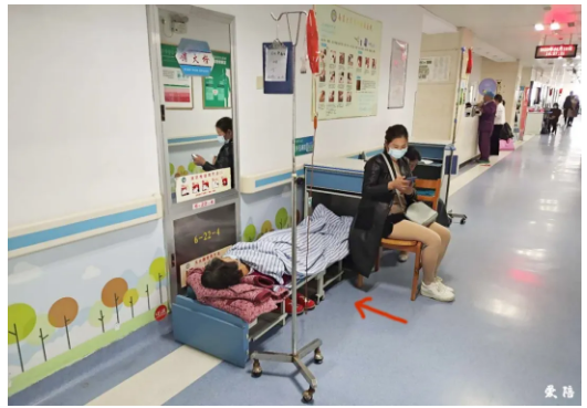爱陪共享陪护床:看完让人默然醒悟的真实图片(珍惜健康)